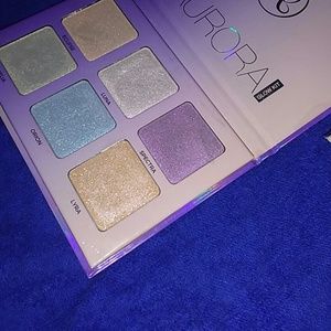 anastasia aurora glow kit